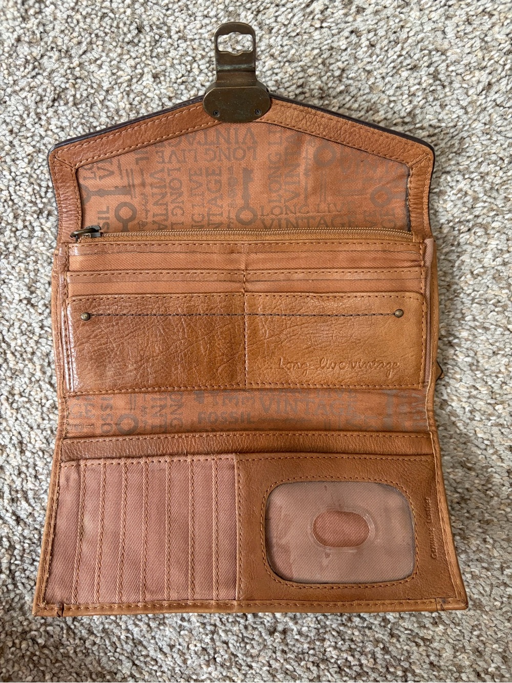 Fossil Brown Leather Men's Wallet with Brass-Tone Lock - Picture 3 of 3